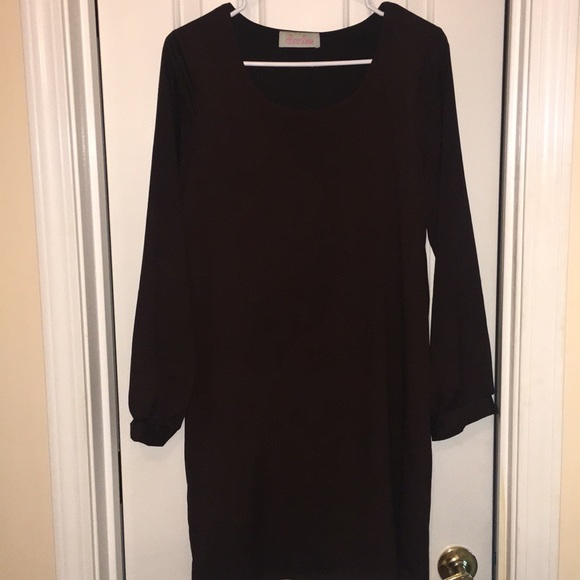 Brown Dress with cuffed sleeves - Picture 1 of 2